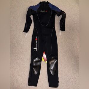 Henderson Kids Black & Blue Wetsuit Size 10